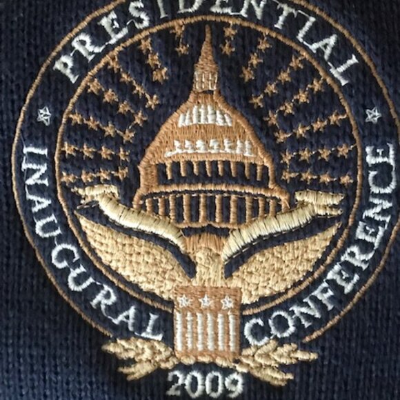 INAUGURAL CONFERENCE 2009 EMBROIDERED PRESIDENTIAL SEAL NAVY BLUE ACRYLIC SCARF - Picture 2 of 8